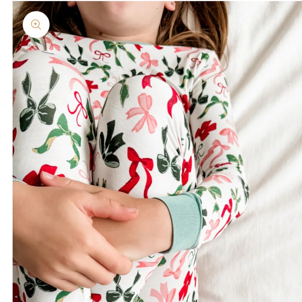 NWT Bamboo Kids Pajamas with Bow Print